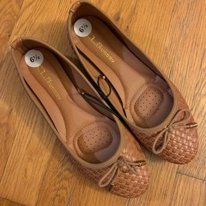 BRAND NEW Brown Flats